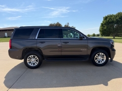 Used 2017  Chevrolet Tahoe 4d SUV 4WD LT at Rooster Auto Sales near Vinton&comma; IA