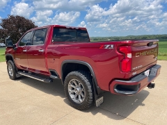 Used 2020 Chevrolet Silverado 2500 4WD Crew Cab High Country Dsl at Rooster Auto Sales near Vinton, IA