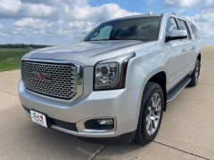 Used 2016 GMC Yukon XL 4d SUV 4WD Denali at Rooster Auto Sales near Vinton, IA