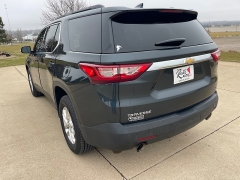 Used 2019  Chevrolet Traverse 4d SUV FWD LT Cloth w/1LT at Rooster Auto Sales near Vinton, IA