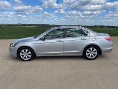 Used 2010 Honda Accord Sedan 4d EX-L V6 at Rooster Auto Sales near Vinton, IA