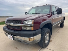 Used 2003  Chevrolet Silverado 2500 4WD Crew Cab HD LT at Rooster Auto Sales near Vinton, IA