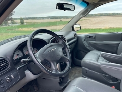 Used 2005 Chrysler Town & Country 4d Wagon Touring at Rooster Auto Sales near Vinton, IA
