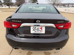 Used 2016  Nissan Maxima 4d Sedan Platinum at Rooster Auto Sales near Vinton&comma; IA