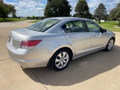 Used 2010 Honda Accord Sedan 4d EX-L V6 at Rooster Auto Sales near Vinton, IA