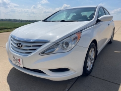 Used 2013 Hyundai Sonata 4d Sedan GLS at Rooster Auto Sales near Vinton, IA