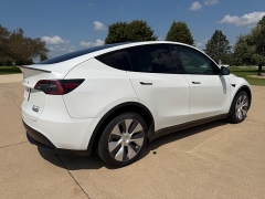 Used 2021  Tesla Model Y Long Range AWD at Rooster Auto Sales near Vinton&comma; IA