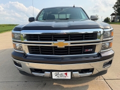 Used 2015  Chevrolet Silverado 1500 4WD Crew Cab LT Z71 at Rooster Auto Sales near Vinton&comma; IA