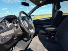 Used 2015  Dodge Grand Caravan 4d Wagon SE Plus at Rooster Auto Sales near Vinton&comma; IA