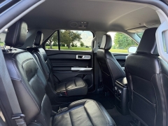 Used 2021  Ford Explorer Limited 4WD at Rooster Auto Sales near Vinton&comma; IA
