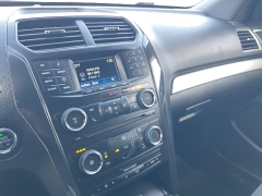 Used 2017  Ford Explorer 4d SUV 4WD XLT at Rooster Auto Sales near Vinton&comma; IA