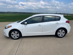 Used 2016 Kia Forte5 5d Hatchback SX Auto at Rooster Auto Sales near Vinton, IA