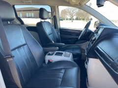 Used 2013  Chrysler Town & Country 4d Wagon Touring at Rooster Auto Sales near Vinton&comma; IA