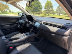Used 2017  Honda HR-V 4d SUV AWD EX-L Navigation at Rooster Auto Sales near Vinton&comma; IA