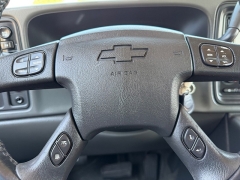Used 2005  Chevrolet Silverado 1500 4WD Crew Cab LS at Rooster Auto Sales near Vinton&comma; IA