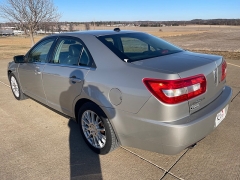Used 2007  Lincoln MKZ 4d Sedan FWD at Rooster Auto Sales near Vinton&comma; IA