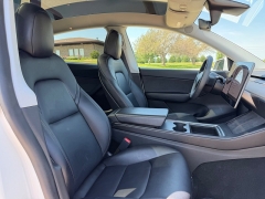 Used 2021  Tesla Model Y Performance AWD at Rooster Auto Sales near Vinton&comma; IA