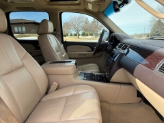 Used 2007  GMC Yukon XL 1500 SUV 4WD Denali at Rooster Auto Sales near Vinton&comma; IA
