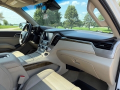 Used 2016  GMC Yukon XL 4d SUV 4WD Denali at Rooster Auto Sales near Vinton&comma; IA