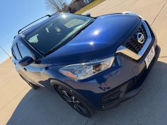 Used 2019  Nissan Kicks 4d SUV FWD SR Premium at Rooster Auto Sales near Vinton&comma; IA