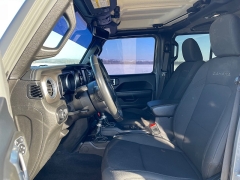 Used 2018  Jeep Wrangler Unlimited 4d SUV 4WD Sahara at Rooster Auto Sales near Vinton&comma; IA