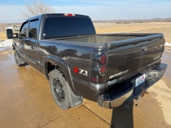 Used 2004  Chevrolet Silverado 1500 4WD Crew Cab Z71 at Rooster Auto Sales near Vinton&comma; IA