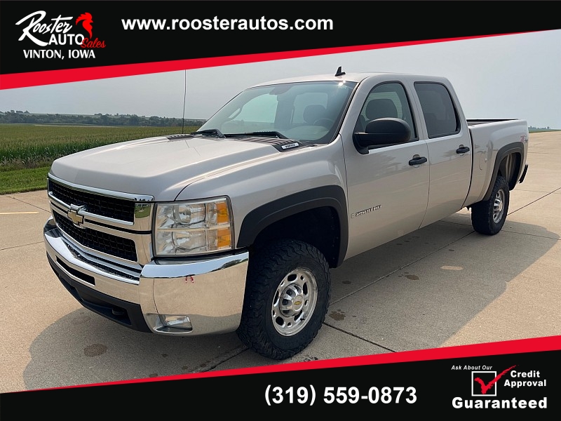 Used 2007  Chevrolet Silverado 2500 4WD Crew Cab LT1 at Rooster Auto Sales near Vinton, IA