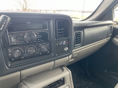 Used 2002  Chevrolet Tahoe 4d SUV 4WD LT at Rooster Auto Sales near Vinton&comma; IA