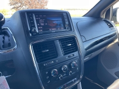 Used 2019 Dodge Grand Caravan 4d Wagon SXT at Rooster Auto Sales near Vinton, IA