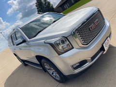 Used 2016 GMC Yukon XL 4d SUV 4WD Denali at Rooster Auto Sales near Vinton, IA