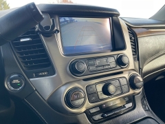 Used 2019  GMC Yukon XL 4d SUV 4WD Denali at Rooster Auto Sales near Vinton&comma; IA