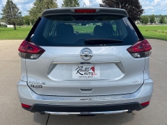 Used 2018 Nissan Rogue 4d SUV AWD S at Rooster Auto Sales near Vinton, IA