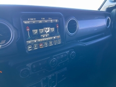 Used 2018  Jeep Wrangler Unlimited 4d SUV 4WD Sahara at Rooster Auto Sales near Vinton&comma; IA