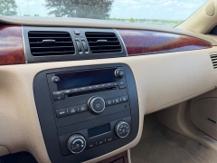 Used 2006  Buick Lucerne 4d Sedan CXS at Rooster Auto Sales near Vinton&comma; IA