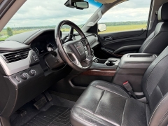Used 2017  GMC Yukon 4d SUV 4WD SLT at Rooster Auto Sales near Vinton&comma; IA