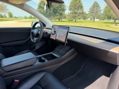 Used 2021  Tesla Model Y Performance AWD at Rooster Auto Sales near Vinton&comma; IA