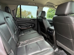 Used 2017  GMC Yukon 4d SUV 4WD SLT at Rooster Auto Sales near Vinton&comma; IA