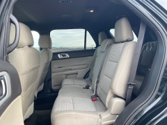 Used 2017  Ford Explorer 4d SUV 4WD XLT at Rooster Auto Sales near Vinton&comma; IA