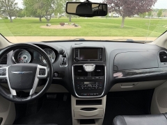 Used 2016  Chrysler Town & Country 4d Wagon Touring L at Rooster Auto Sales near Vinton&comma; IA