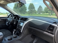 Used 2011  Chevrolet Traverse 4d SUV FWD LT1 at Rooster Auto Sales near Vinton&comma; IA