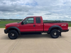 Used 1999 Ford Super Duty F-250 4WD Supercab Lariat at Rooster Auto Sales near Vinton, IA