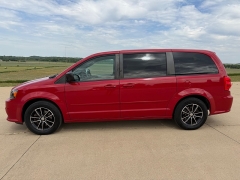 Used 2015  Dodge Grand Caravan 4d Wagon SE at Rooster Auto Sales near Vinton&comma; IA
