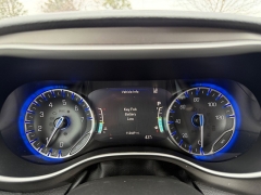 Used 2021  Chrysler Pacifica Touring L FWD at Rooster Auto Sales near Vinton&comma; IA