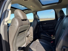 Used 2015  Chevrolet Traverse 4d SUV AWD LT2 at Rooster Auto Sales near Vinton&comma; IA