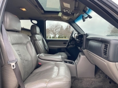 Used 2002  Chevrolet Tahoe 4d SUV 4WD LT at Rooster Auto Sales near Vinton&comma; IA