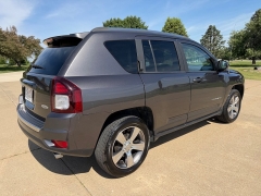Used 2016  Jeep Compass 4d SUV FWD High Altitude at Rooster Auto Sales near Vinton&comma; IA