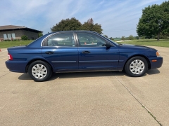 Used 2004 Kia Optima 4d Sedan LX MT at Rooster Auto Sales near Vinton, IA
