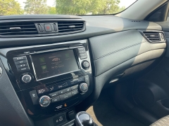 Used 2018 Nissan Rogue 4d SUV AWD SV at Rooster Auto Sales near Vinton, IA
