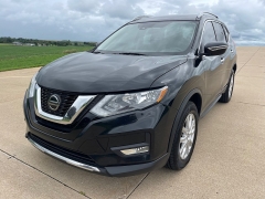 Used 2019 Nissan Rogue 4d SUV AWD SV at Rooster Auto Sales near Vinton, IA