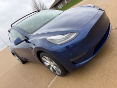 Used 2021  Tesla Model Y Long Range AWD at Rooster Auto Sales near Vinton&comma; IA